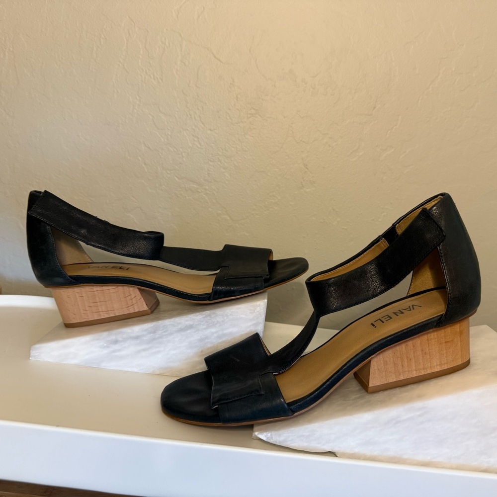 Vaneli Black Leather Sandals with Wooden Block Heel Size 7.5